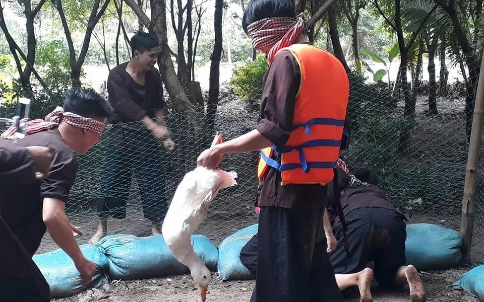 Nguồn gốc trò chơi bịt mắt bắt vịt lâu đời