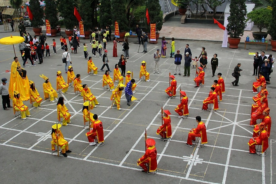 Hình ảnh cờ người ghi dấu khoảnh khắc thi đấu sinh động