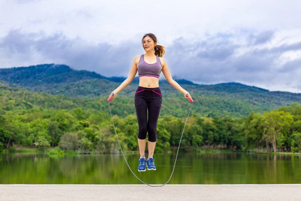 Hướng dẫn cách chơi nhảy dây đơn chi tiết