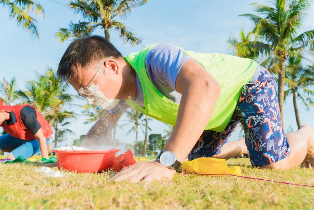 Gợi ý kịch bản thổi bột hài nhất để tổ chức các buổi sinh hoạt tập thể ngoài trời