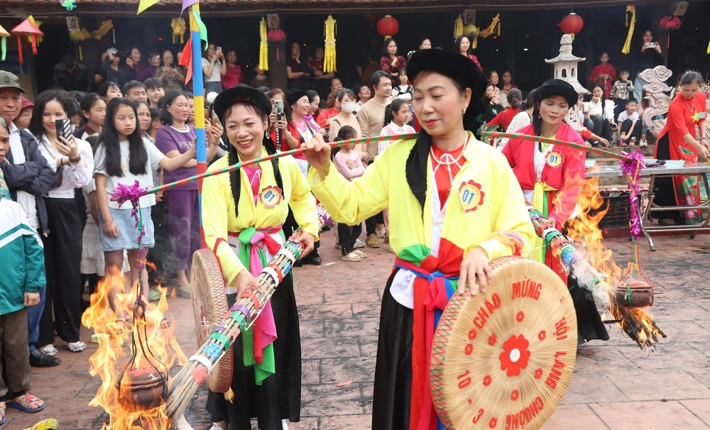 Lễ hội thổi cơm thi mang đậm không khí ngày hội