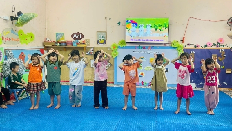 Giữ gìn văn hóa qua trò chơi dân gian trời nắng trời mưa