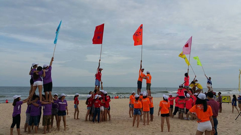 Triển khai kịch bản xây tháp người gắn kết nhằm nâng cao hiệu quả làm việc nhóm và tinh thần đồng đội