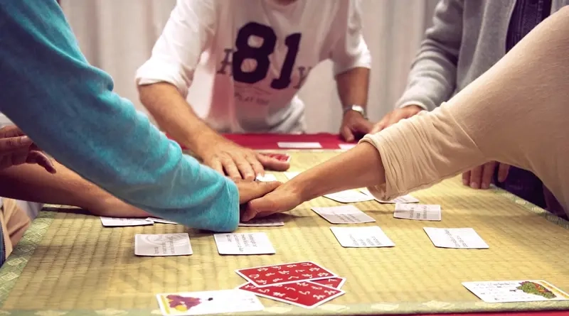  Trò chơi bài Karuta phổ biến trong văn hóa Nhật