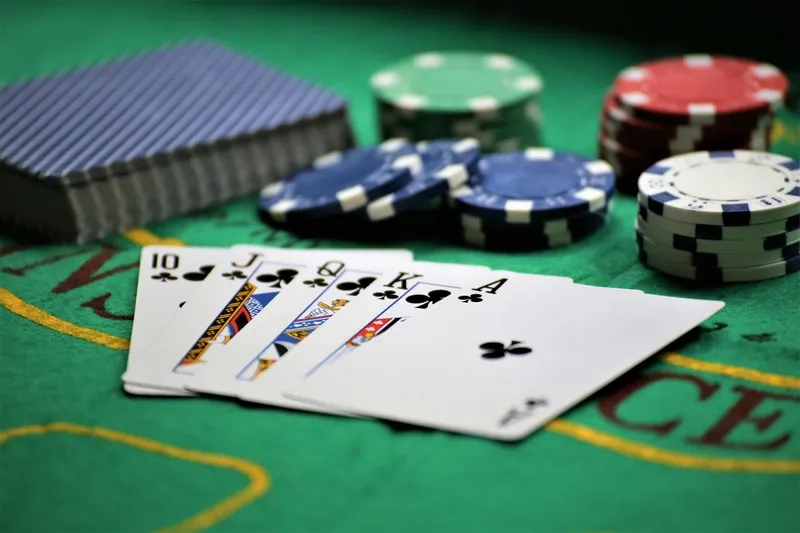Chiến thuật bet poker từ các chuyên gia