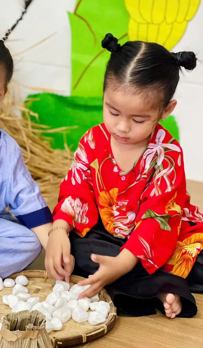Trò chơi Cắp cua bỏ giỏ gắn kết đội nhóm hiệu quả