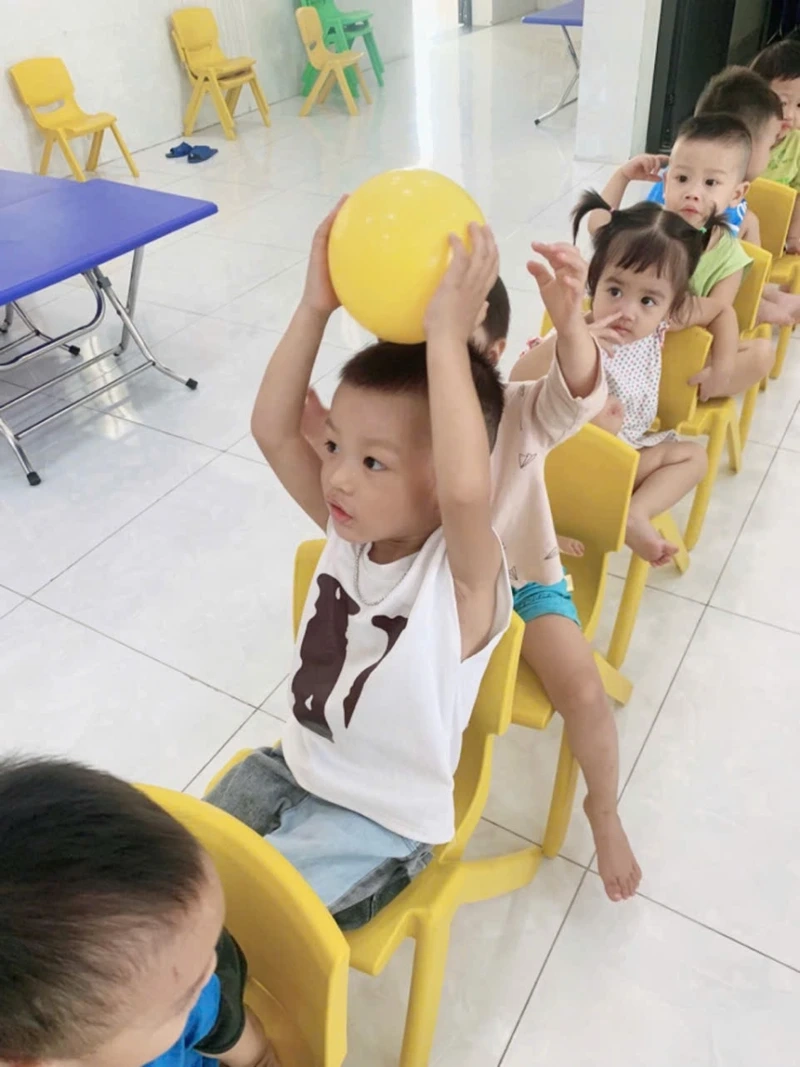 Giới thiệu chung và nguồn gốc trò chơi chuyền bóng qua đầu