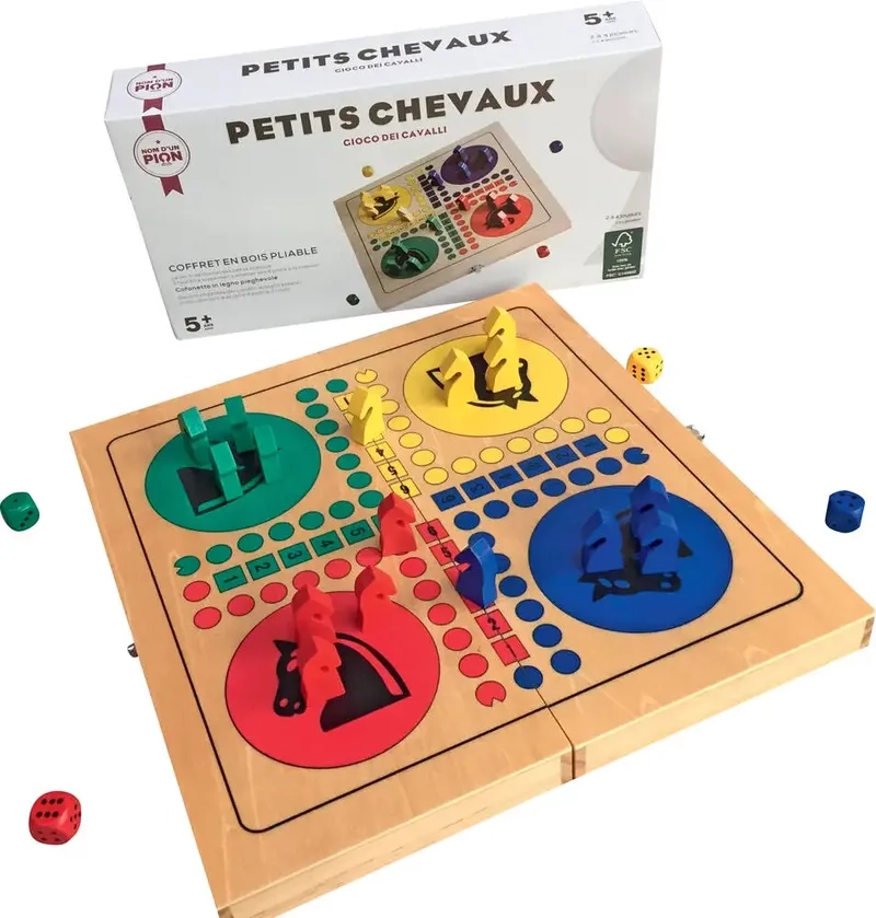 Bé tập chơi trò chơi cá ngựa hay