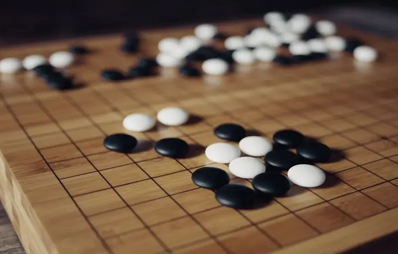 Hình ảnh hướng dẫn đánh cờ Vây qua ví dụ cụ thể