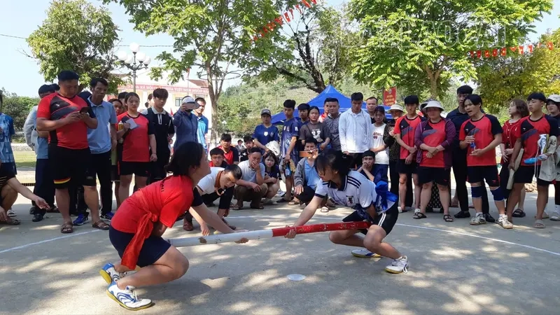 Đẩy Gậy cho thanh thiếu niên rèn luyện thể lực