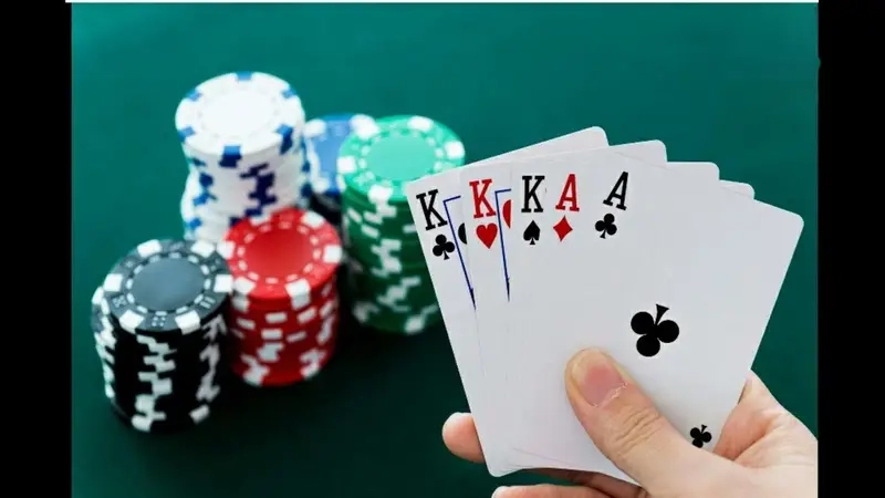 Khác biệt Durak và bài Phỏm giúp bạn chọn game yêu thích