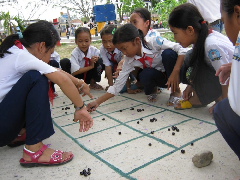 Chơi ăn quan gắn kết bạn bè qua từng nước đi