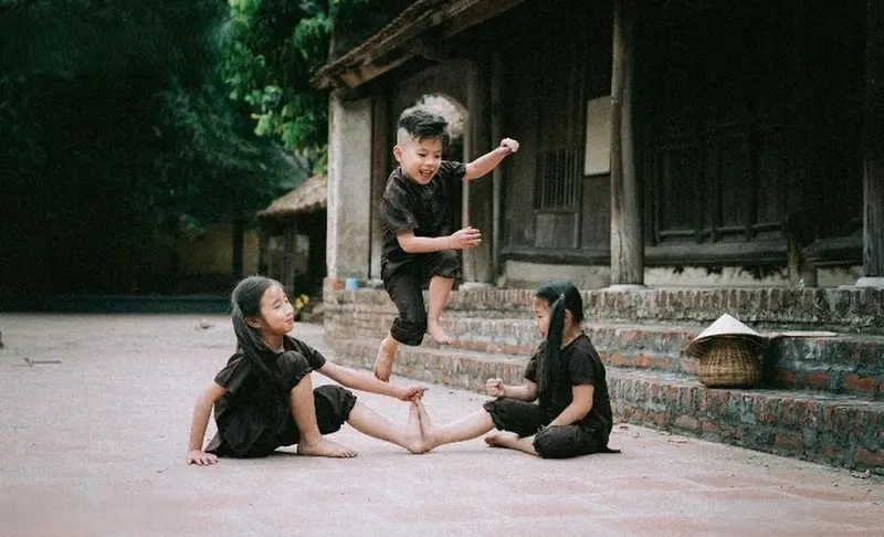 Trò chơi vận động Trồng Nụ Trồng Hoa cho trẻ năng động